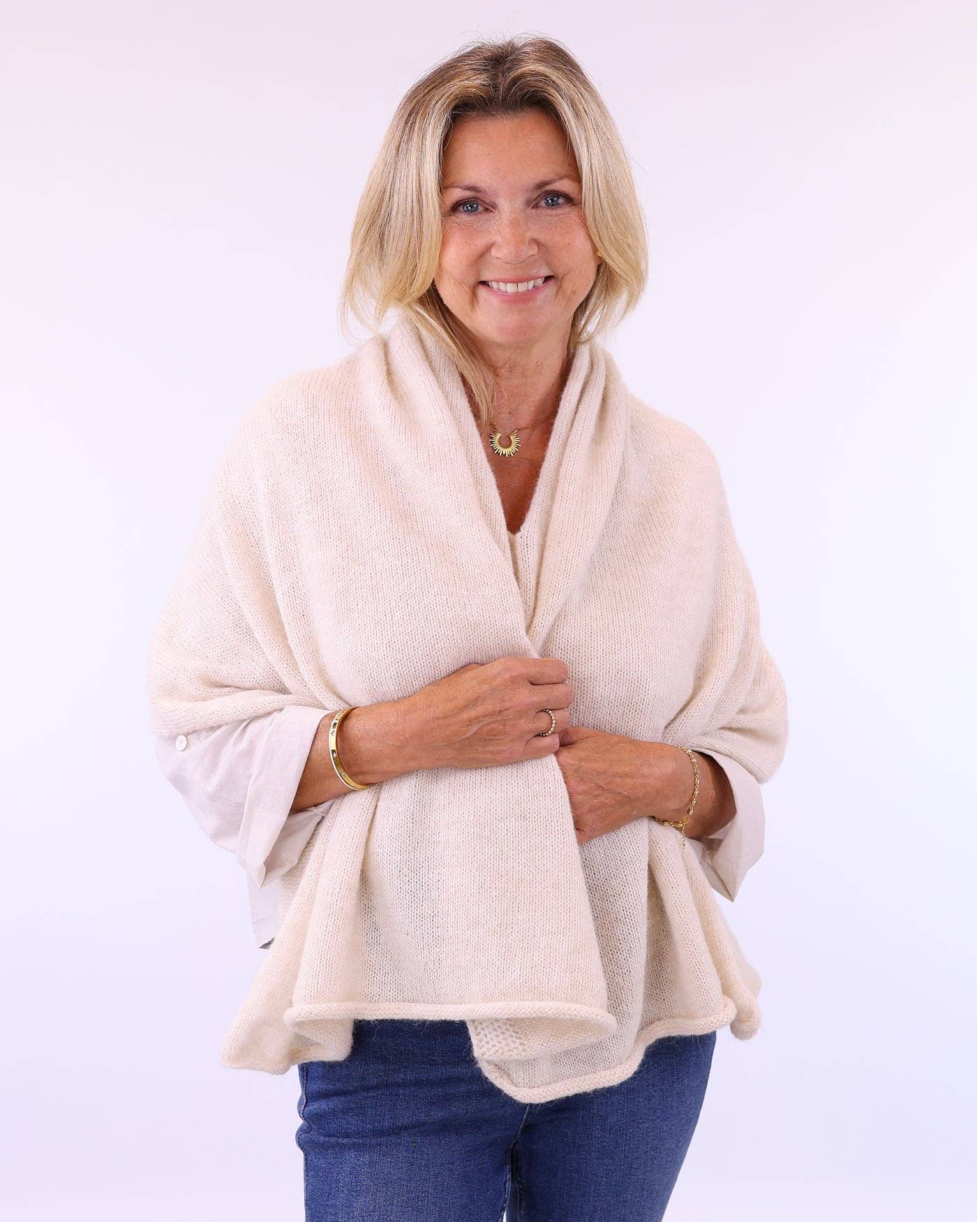 Cadenza Italy Ltd - Wholesale Poncho - Women's - Alpaca Blend Poncho4
