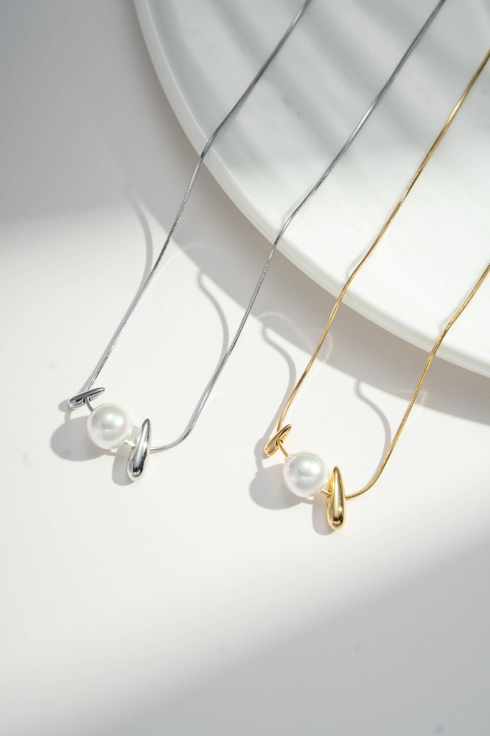 COSMOS - Wholesale Pendant/Charm Necklace - Modern elegant minimalist stainless steel pearl necklace1