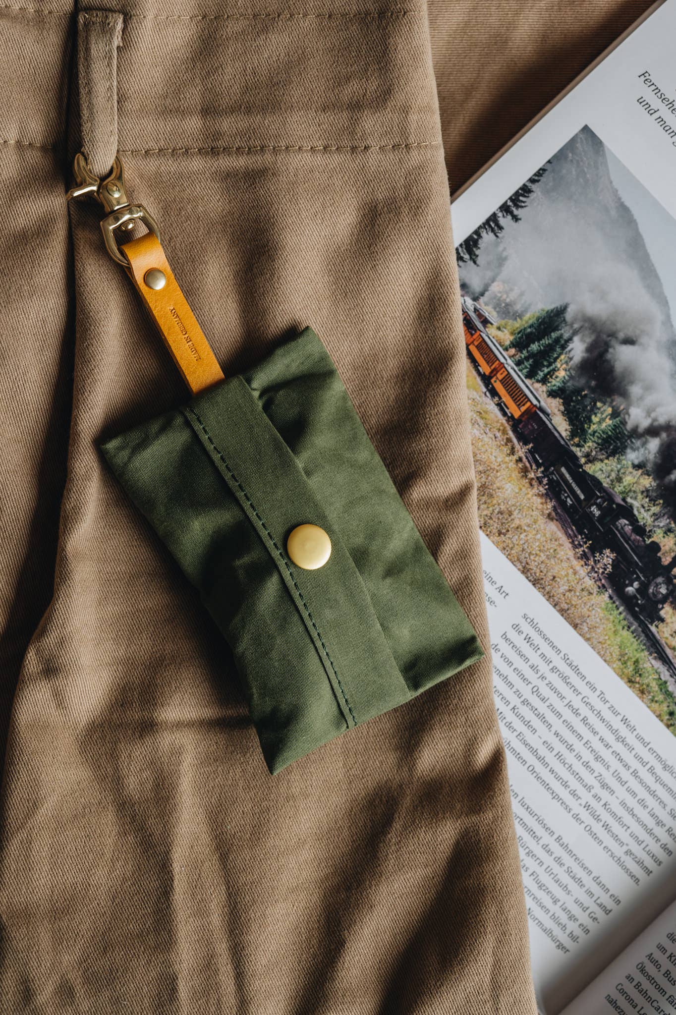 BAND&ROLL - Vendita all'ingrosso Dispenser di sacchetti per la cacca - Porta sacchetti per deiezioni canine in canvas cerato e pelle13