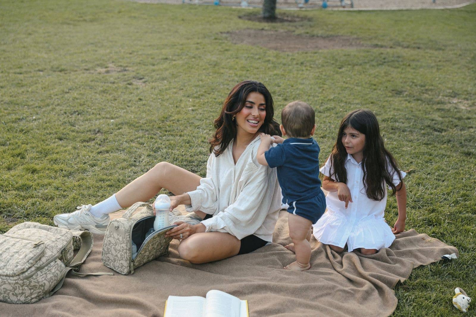 JuJuBe - Wholesale Diaper Bag - Baby - Insulated Bottle Bag Paisley Floral6