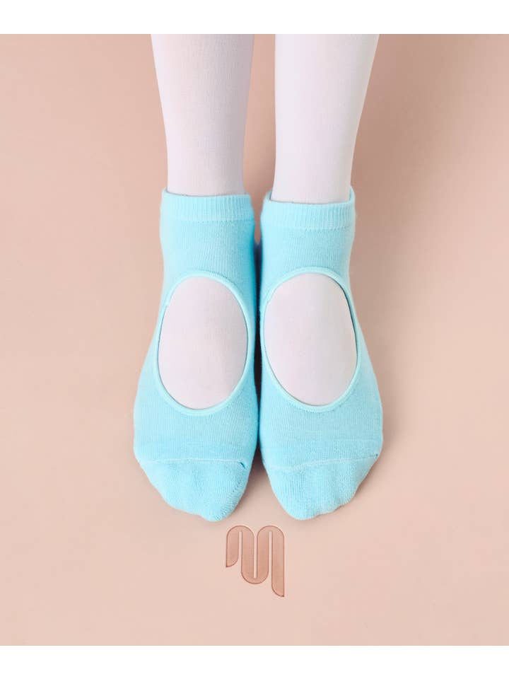MoveActive - Wholesale Socks - Women's - Slide-On Non-Slip Grip Socks - Ice Blue