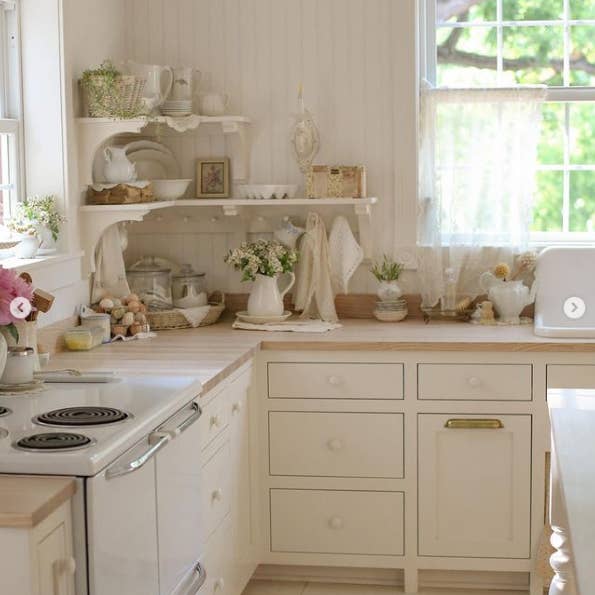 Battle Creek Hardware – wholesale Knob/pull – Lancaster Knob 1 1/2" - Pine3