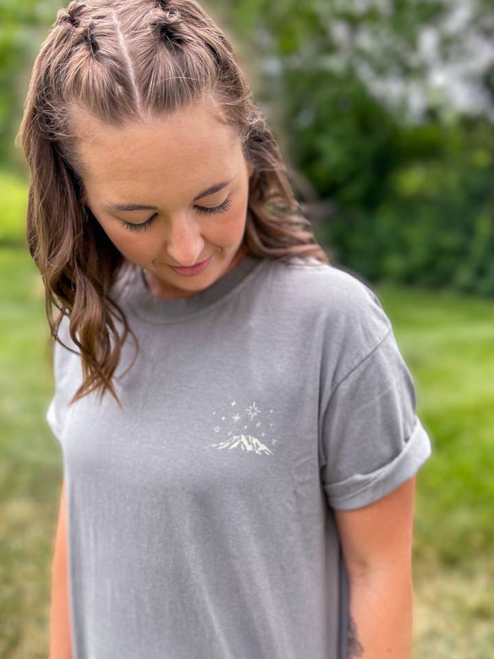 Honey Soul LLC - Wholesale T-Shirt (Graphic) - Unisex - If the Stars Were Made to Worship Graphic Tee