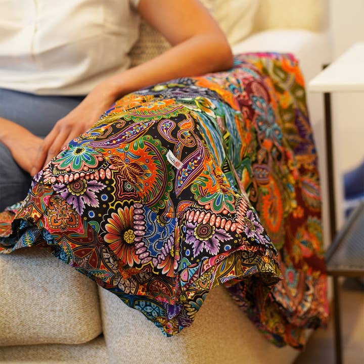 Kasih Co-op – wholesale Prydnadsfilt – Handgjord vändbar quiltfilt, lapptäcke, återvunnen, storlek 140 x 220 cm8