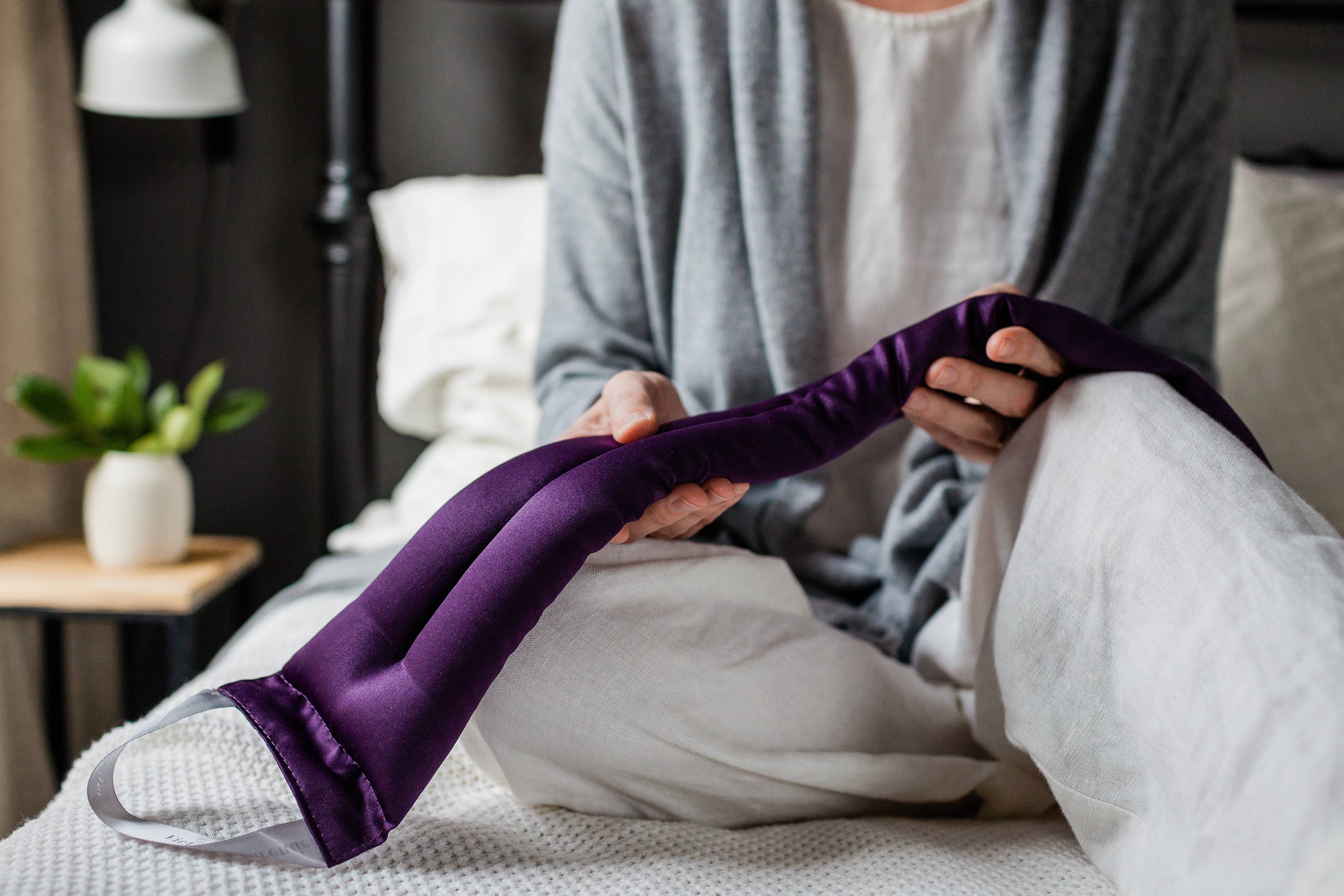 Victoria's Lavender, LLC - Wholesale Hot/Cold Compress - Neck Wrap in gift bag - dark purple2