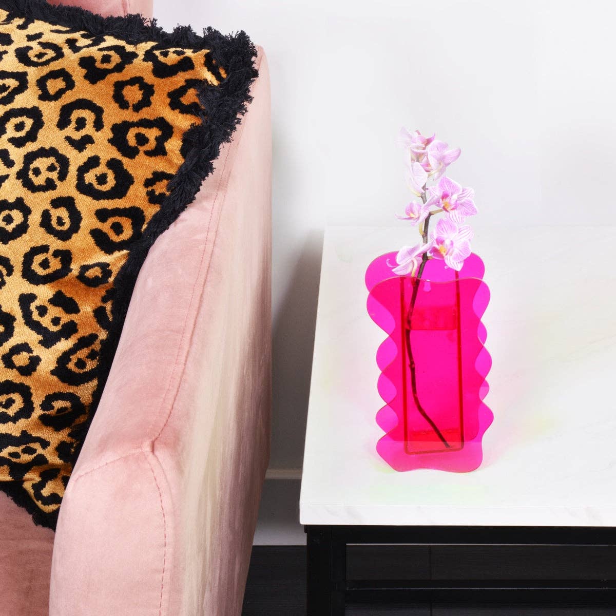 Flamingo Candles - Wholesale Vase - Neon Pink Abstract Vase
