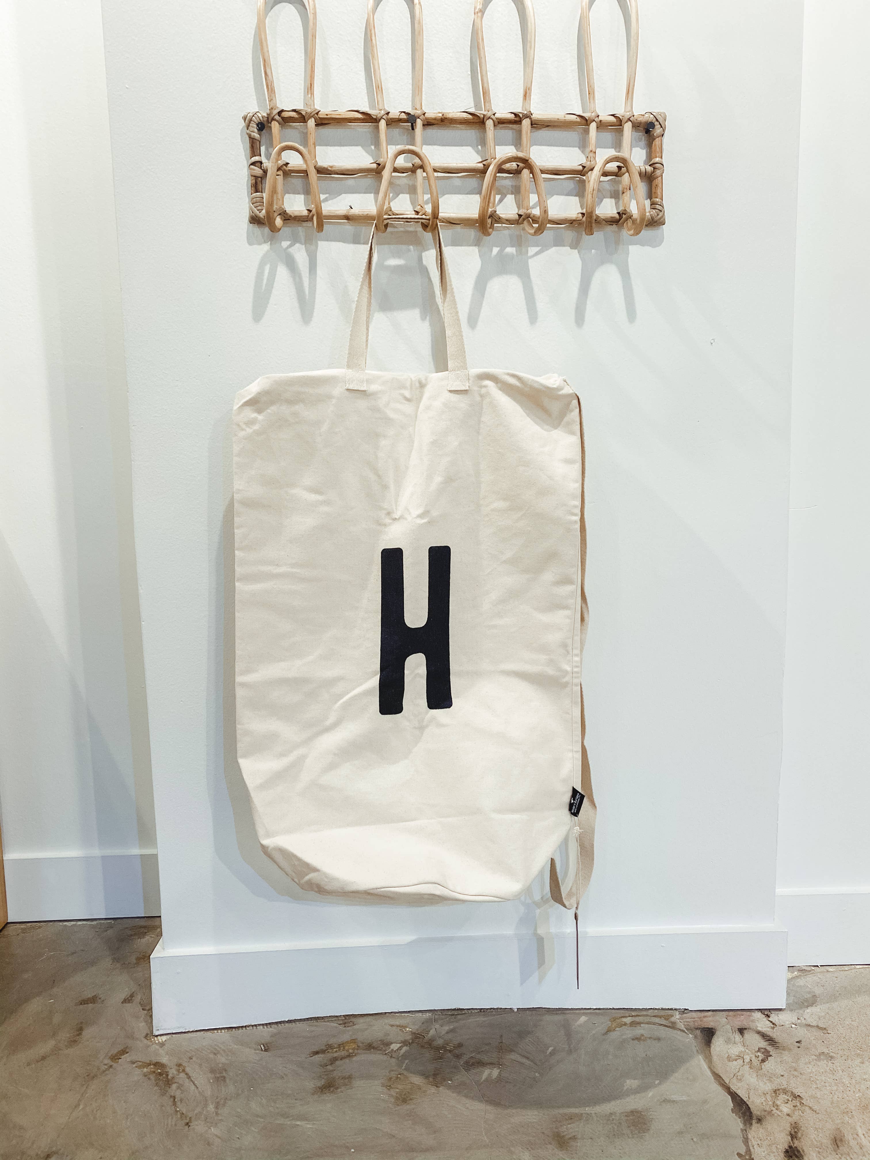 Modern Burlap - Wholesale Laundry Bag - Cotton Canvas Laundry Bag With Shoulder Strap - Alphabet21