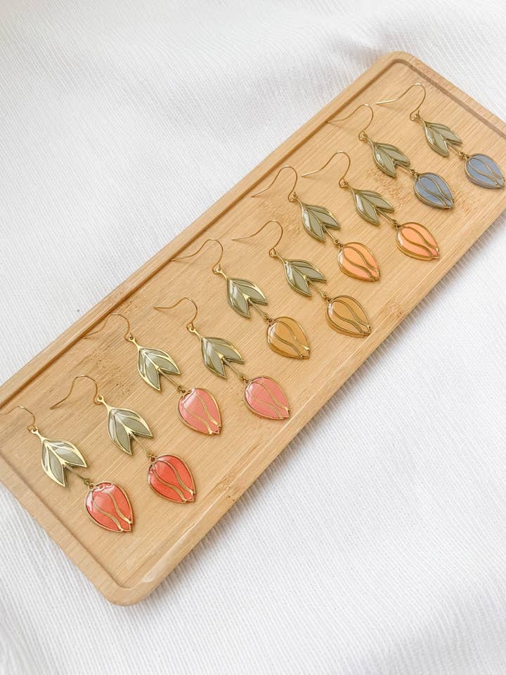 Tulpe baumelt für den Großhandel von Samuels Artistry