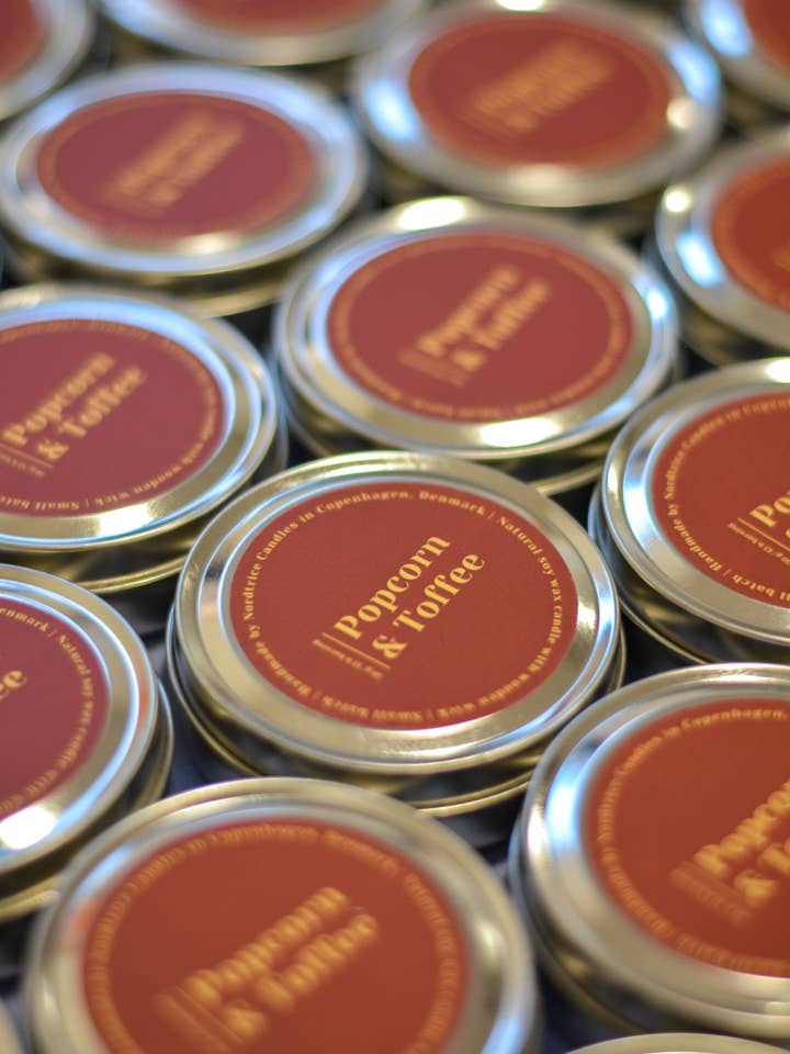 Mini geurkaarsen van soja, Popcorn & Toffee voor wholesale door Nordtrice