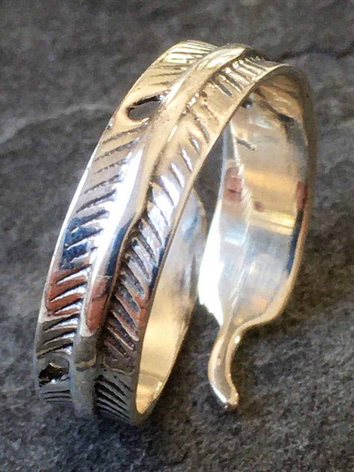 SR061B - FEATHER RING, BAND WIDTH 5MM ONE SIZE for wholesale by Bluelily925silver