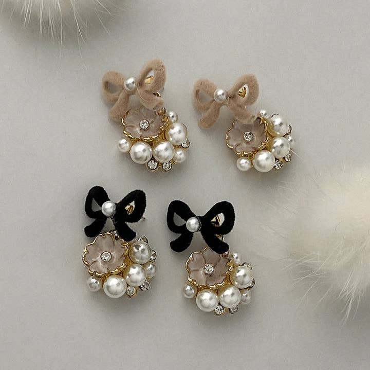 MOND HAUS - Wholesale Stud/Post Earrings - Margaret Earrings | Velvet-Texture Stud