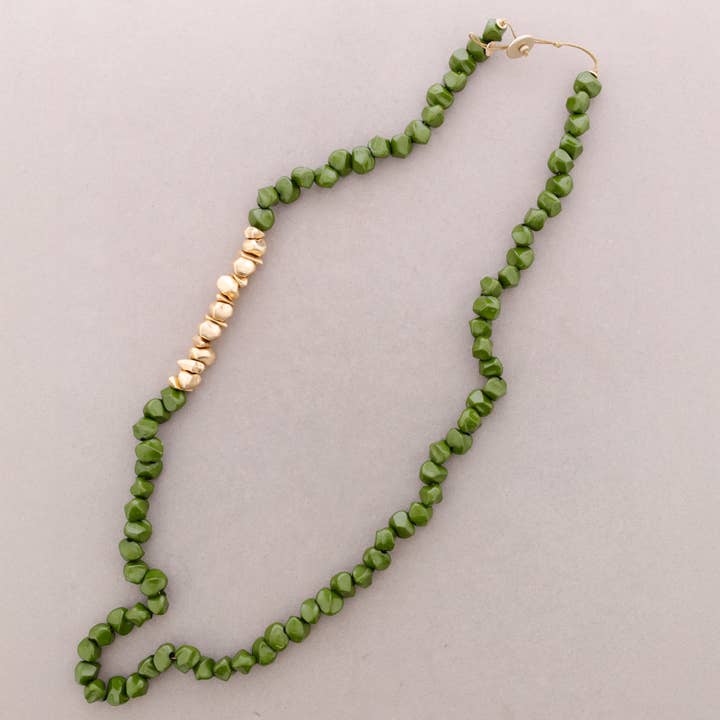 Långt Halsband Harts Metallpärlor för wholesale av Sonata