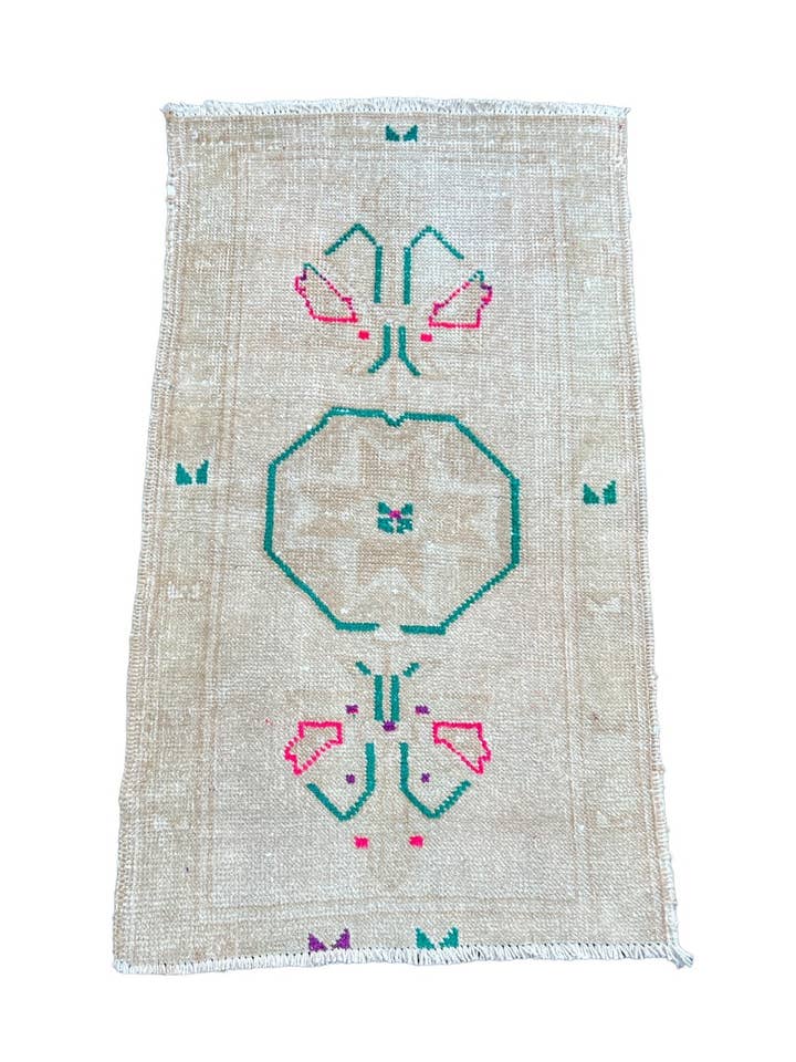 Turkish Mini Rug # 2332 | 19.5" x 34" for wholesale by Krazy For Rugs