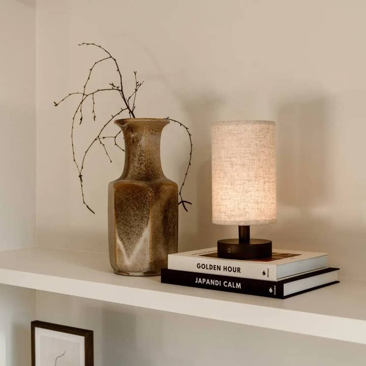 Tavellio – wholesale Accent/desk lamp – Ben Dark Brown Cordless Wooden Table Lamp | Rechargeable, Dimmable & Up to 100 Hours Battery Life11