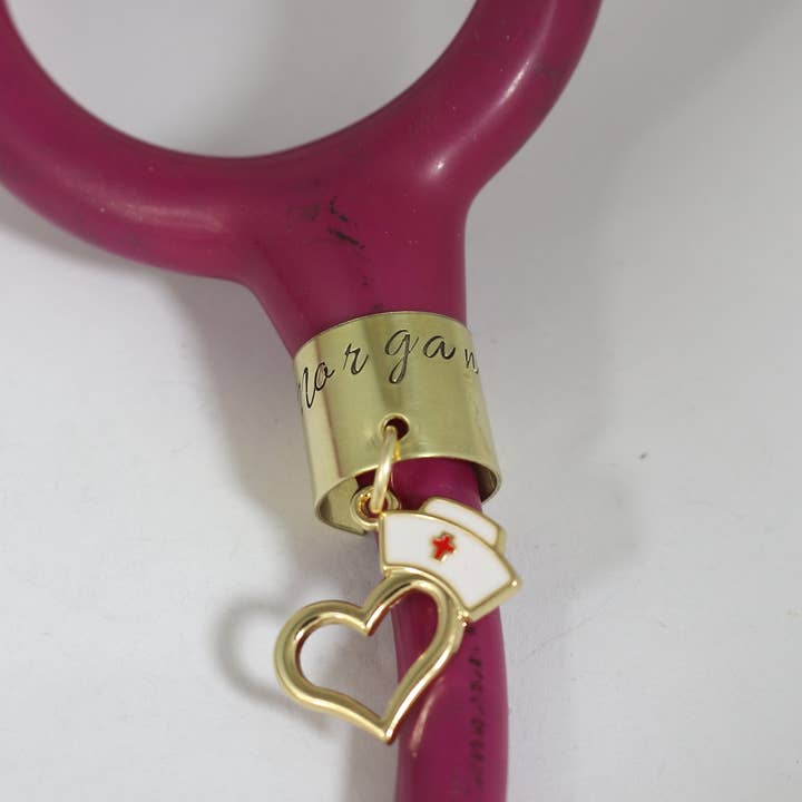 Personalisierter Stethoskop-ID-Anhänger & Charm - Geschenk für Krankenschwester #2 für den Großhandel von The Silver Diva