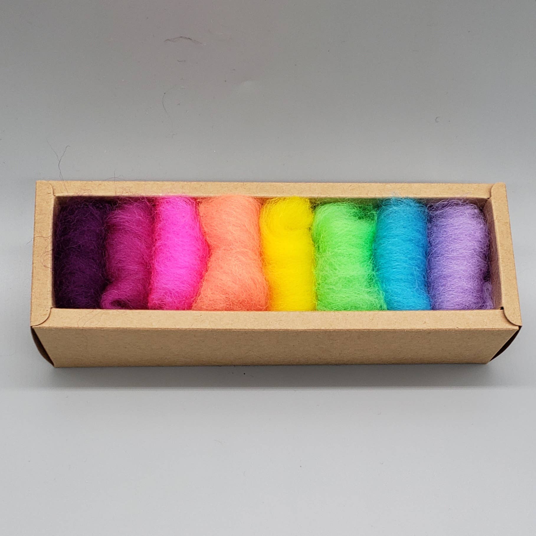 Wooliza Fiber Arts - Vendita all'ingrosso Attrezzature per lavoretti e fai da te - Dimensione Media - Scatola Extra di Colori di Lana - Tre Opzioni di Colore4