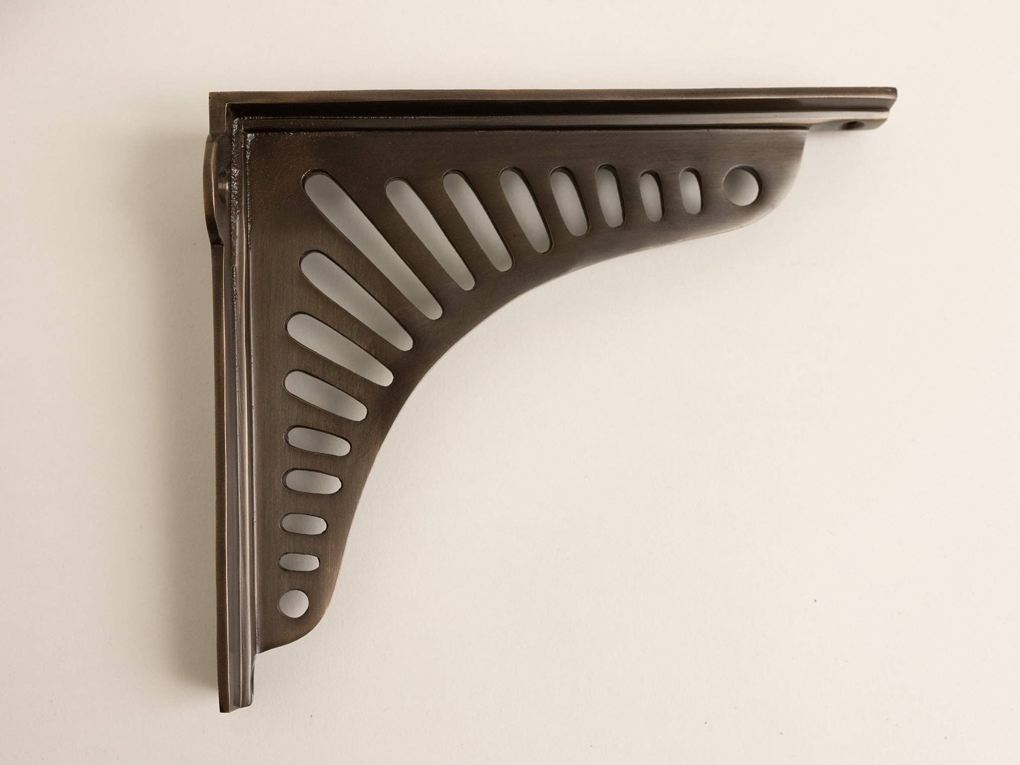 Brass bee - Vendita all'ingrosso Mensole da parete - Staffe per mensole Sunrise in ottone anticato, in ottone massiccio resistente2