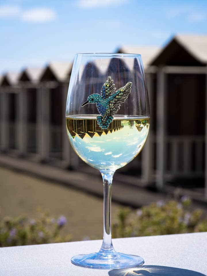 Kolibri-Weinglas mit Stiel für den Großhandel von The Queens' Jewels®