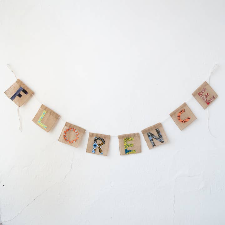 Lettres de l'alphabet pour la vente par Amani ya Juu