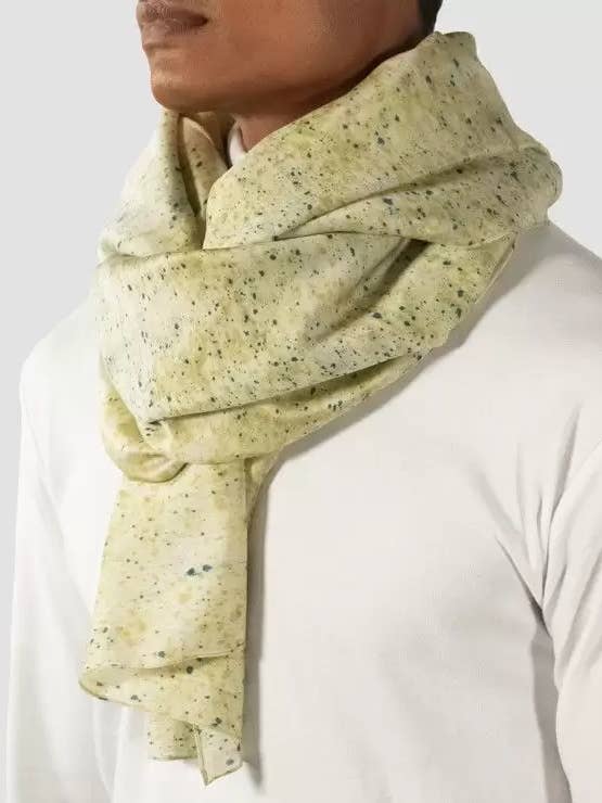 Foulard Fleurs De Temple Hibiscus for wholesale by Nimboo