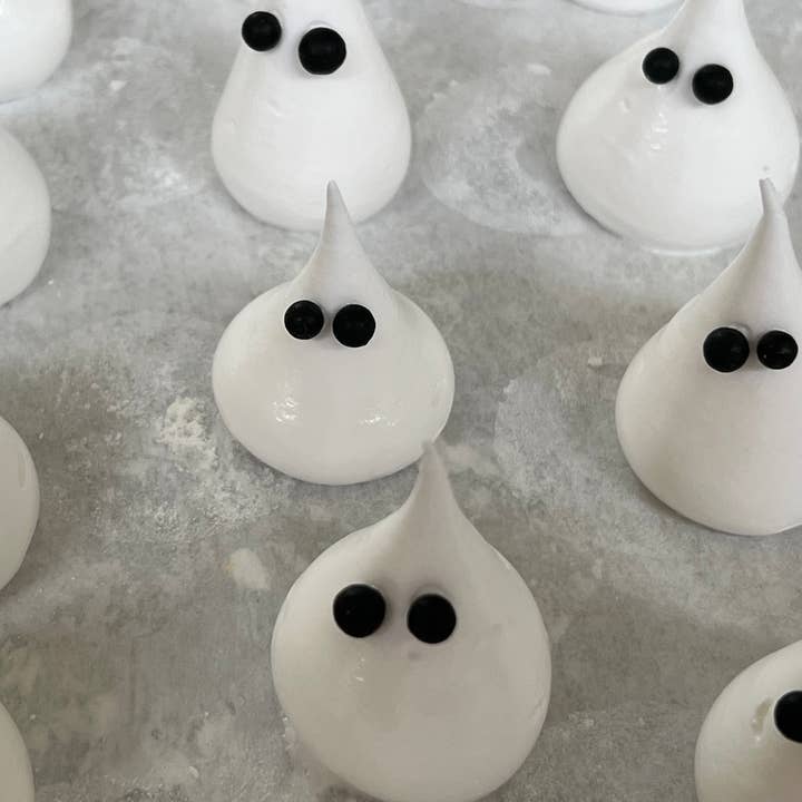 Délice Glacé - Wholesale Cookie - Halloween BOO Meringue Cookies4