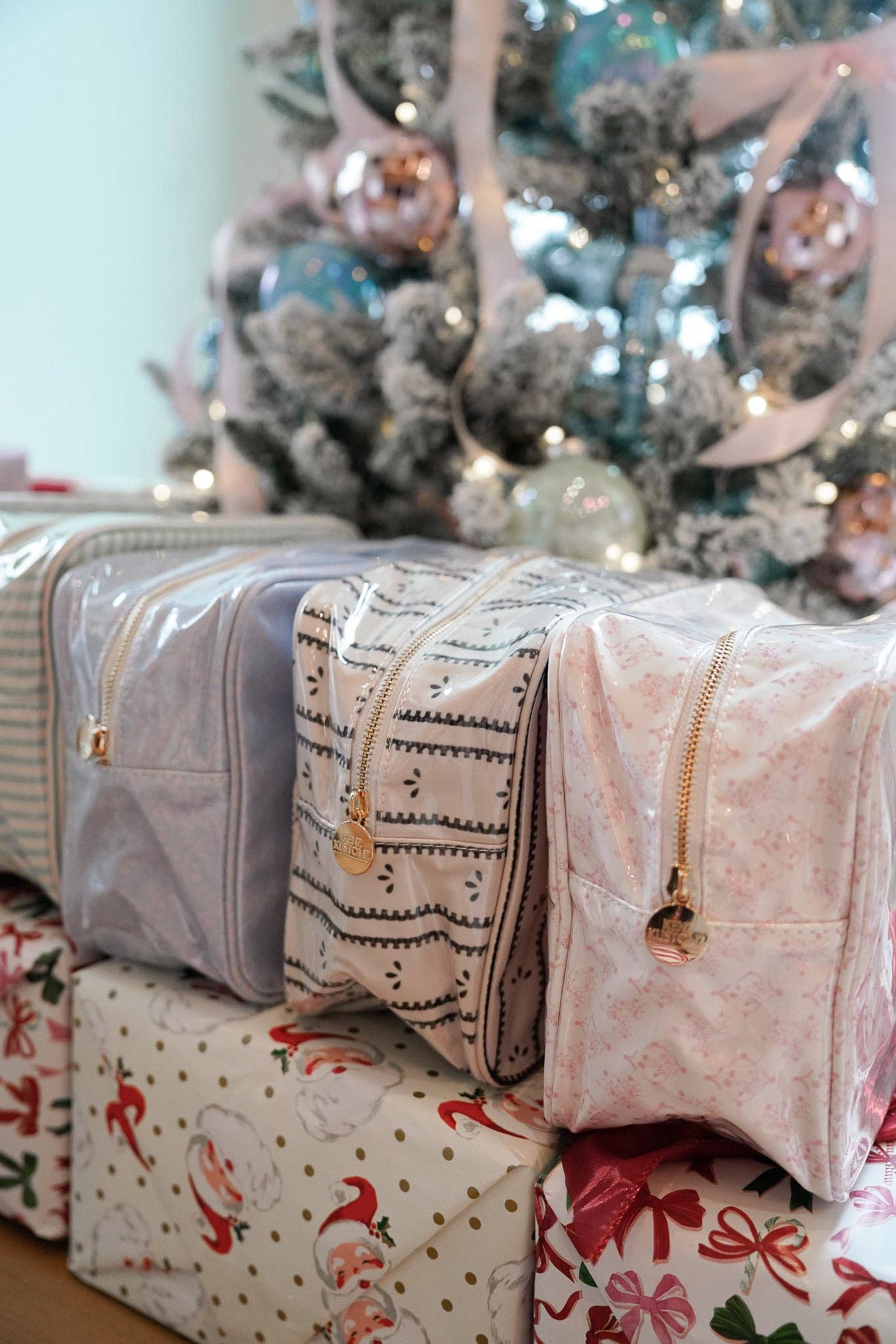 KENZKUSTOMZ - Vente Trousses de maquillage/cosmétique - Trousse de Toilette Clear Coat XL9