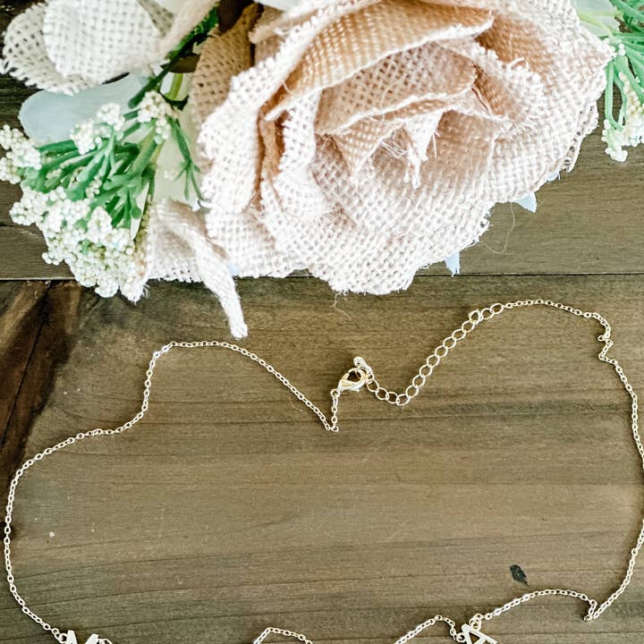 Harris Girls & Co. - Wholesale Pendant/Charm Necklace - Mama Necklace "Gold"