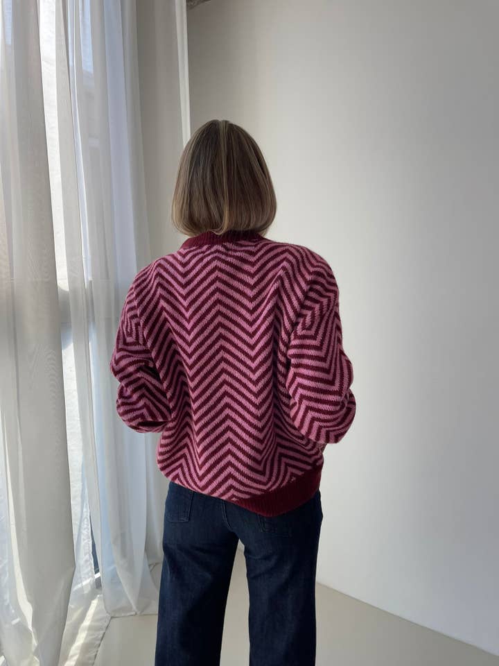 MindTraveler - Wholesale Knit Sweater - Women's - Leonor Burgundy and Pink Jersey2