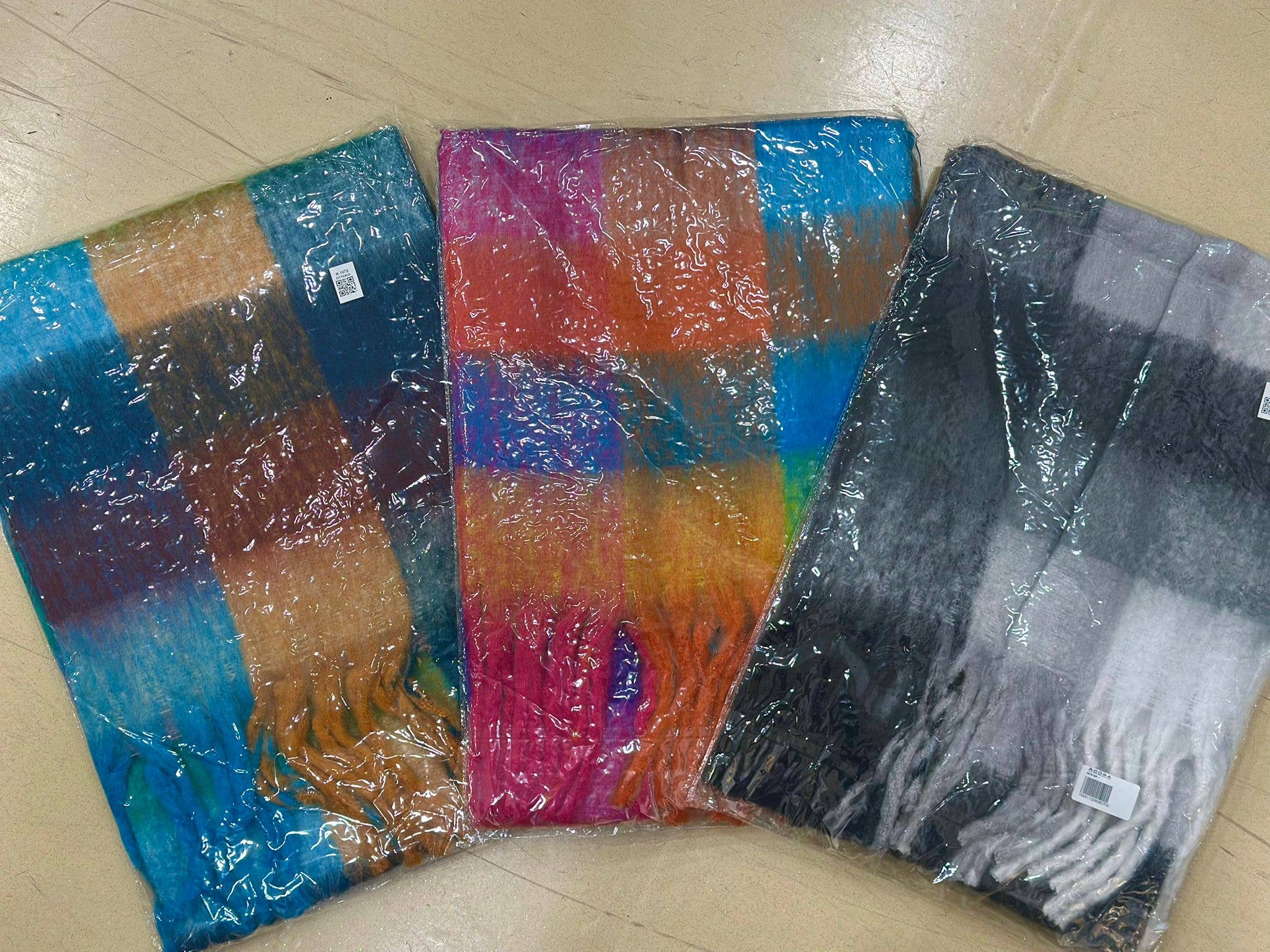 ADORA - Wholesale Scarf - Women's - Multicolored scarf0