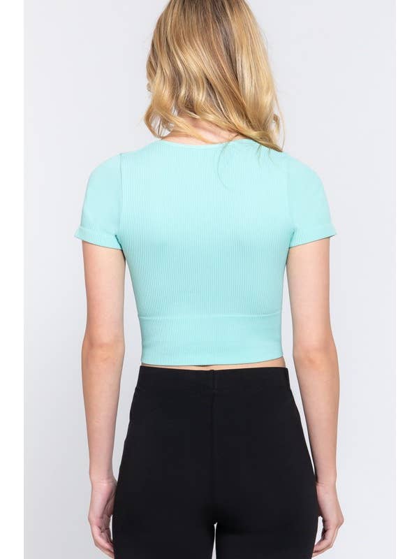 Active Basic | Active USA - Wholesale Athletic Top - Women's - Short Sleeve V-neck Seamless Crop Top