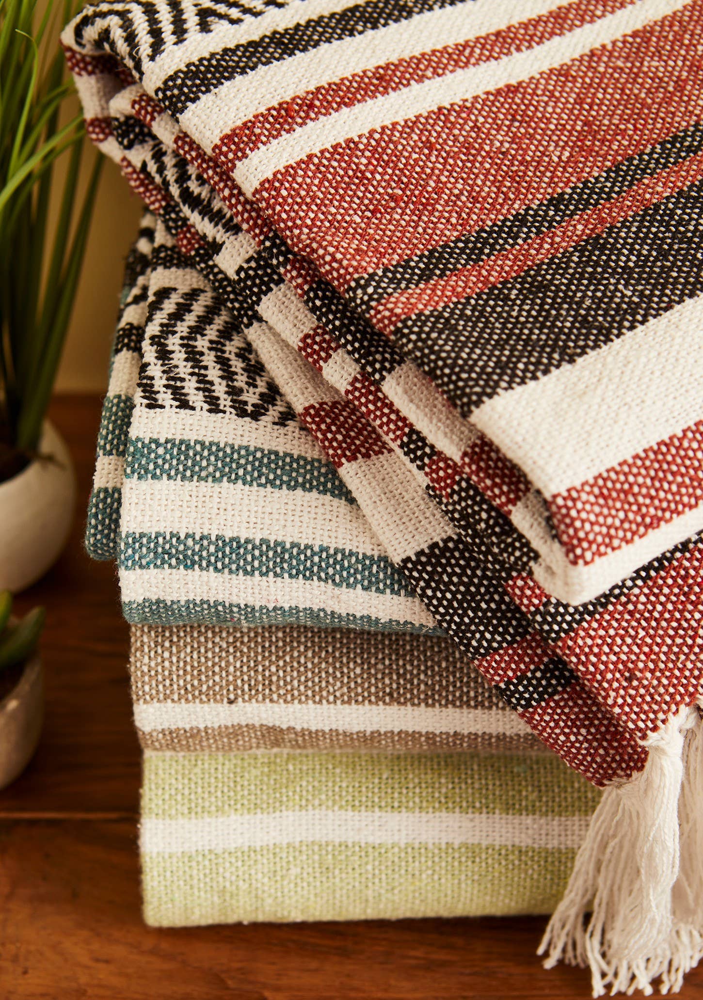 Namaste - Wholesale Throw blanket - Janya Recycled Stripe Throw1