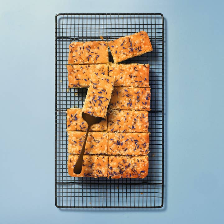 Lemon Drizzle for wholesale by Cake Club