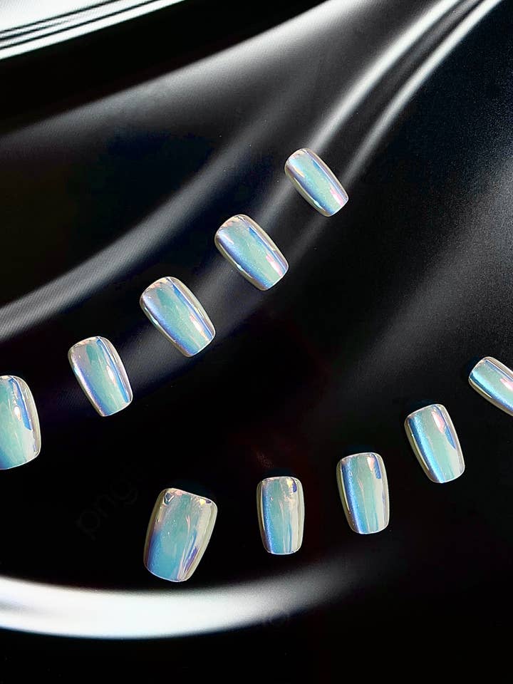 Uñas postizas de lujo 100% hechas a mano (cortas) - Láser para venta al por mayor de KTNN Studio Inc.