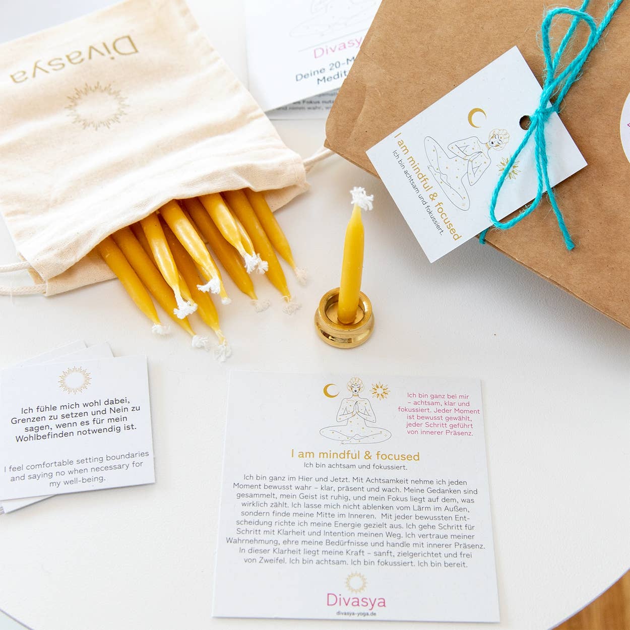 Divasya - Vendita all'ingrosso Attrezzatura per meditazione - Set regalo con candele da 20 minuti | affermazione « Sono consapevole e concentrato »4