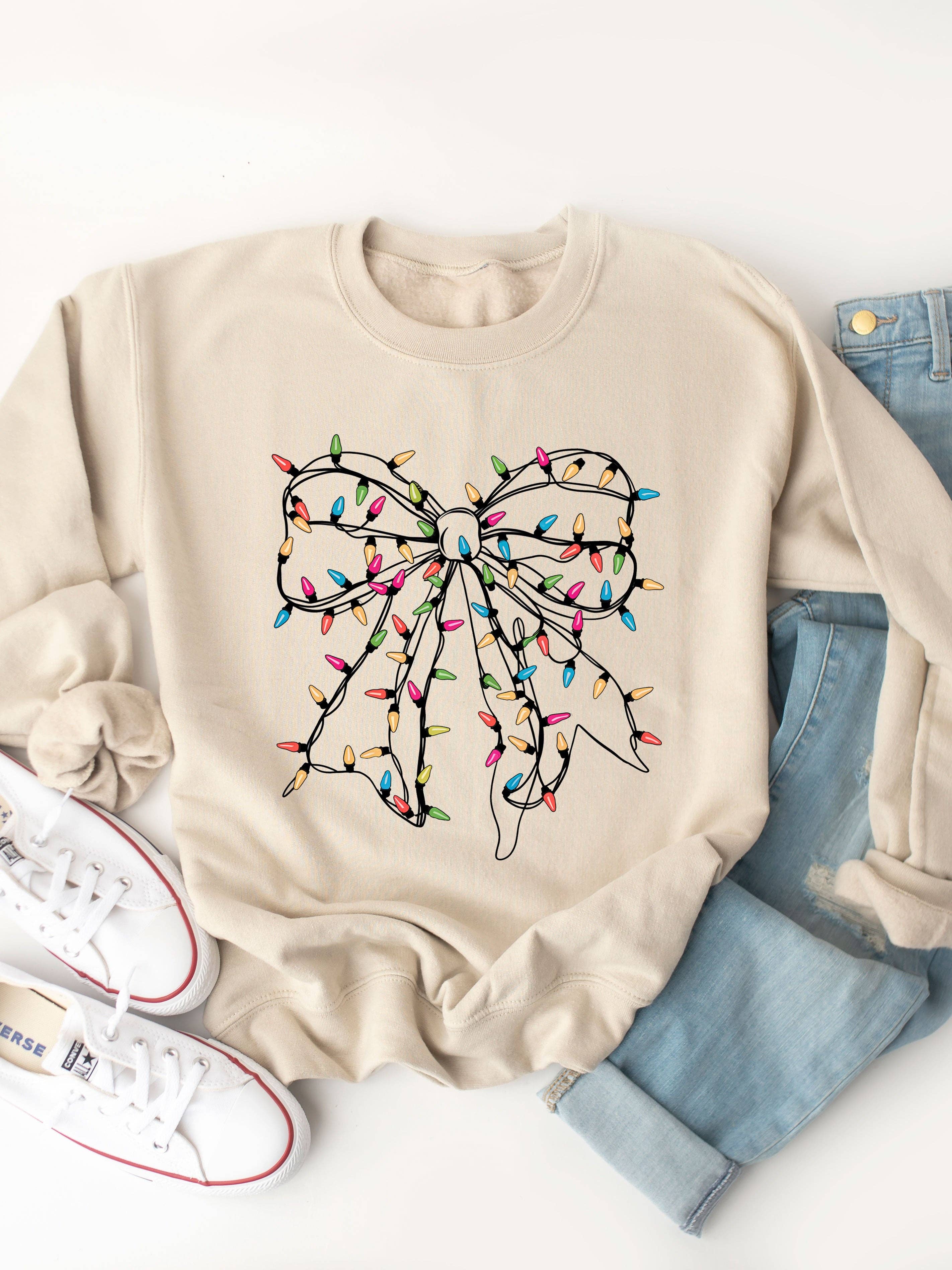 Tickled Teal - Vendita all'ingrosso Felpa stampata - Donna - Felpa con grafica con fiocco natalizio String Lights0