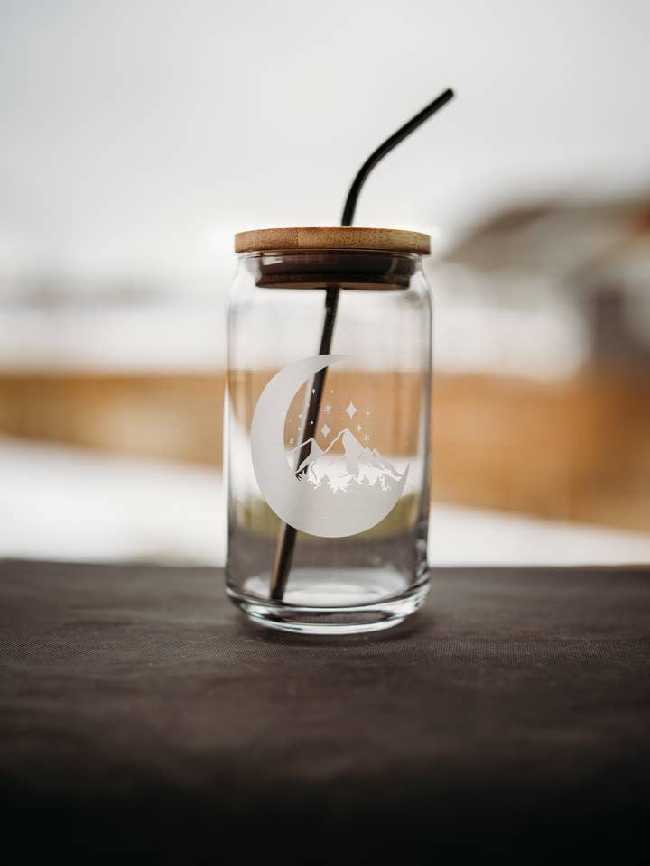 Indgraveret iskaffeglasdåse, 16oz iskaffeglas for engroshandel hos Lester Lou’s Designs