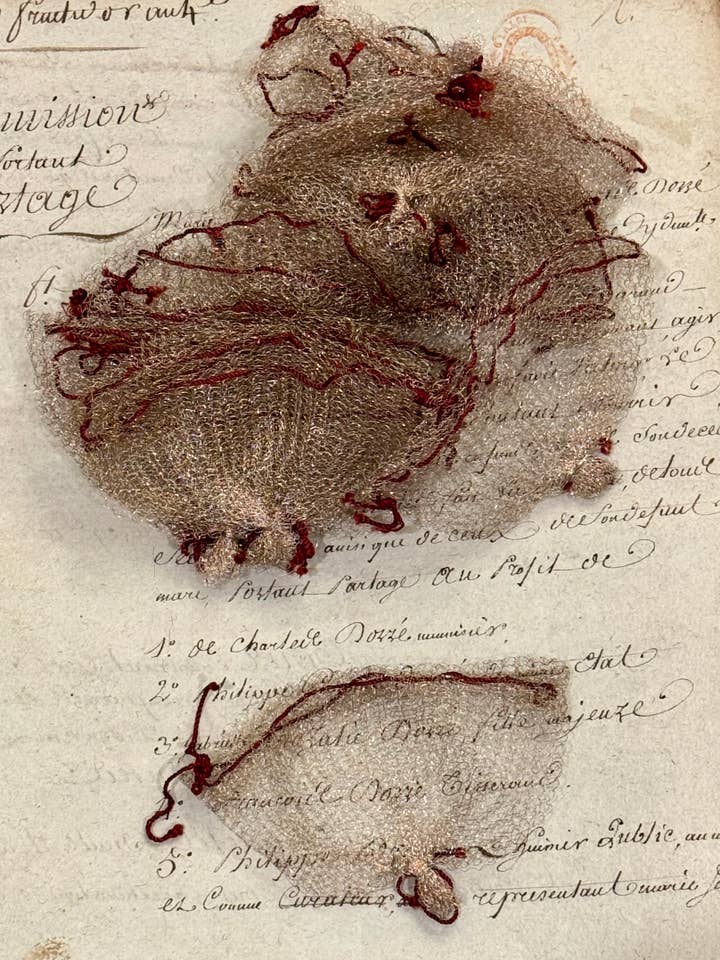 Borsa in Tricotine di Pizzo Metallico in Argento Antico Francese per la vendita all'ingrosso da parte di Monahan Papers