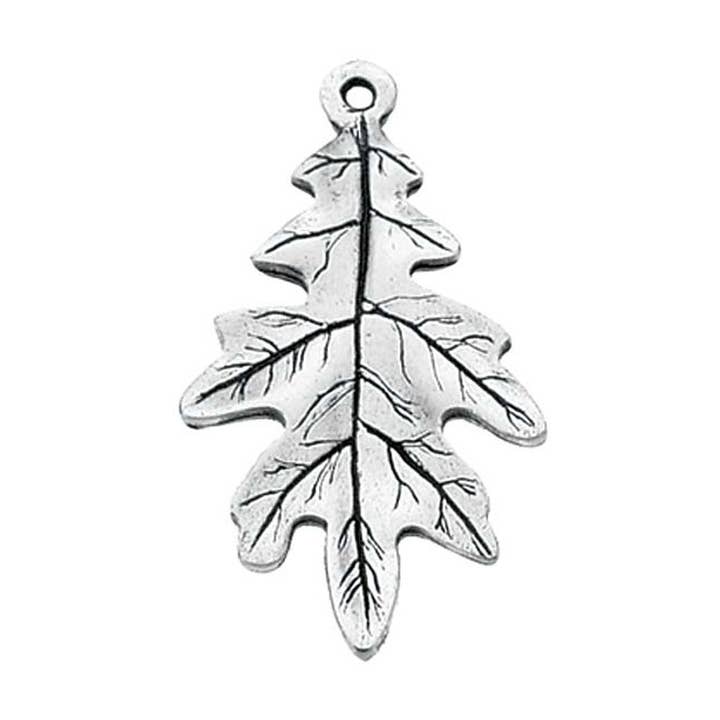 Charme de feuille de chêne pour la vente par Danforth Pewter