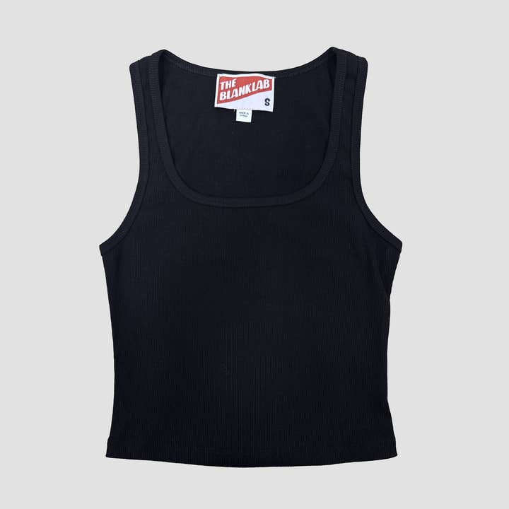 Top court basique sans manches à encolure carrée pour la vente par The Blank Lab