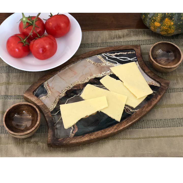 Hartsmede - Wholesale Platter - Crescent Chip & Dip Platter Set with 2 Dip Bowls6