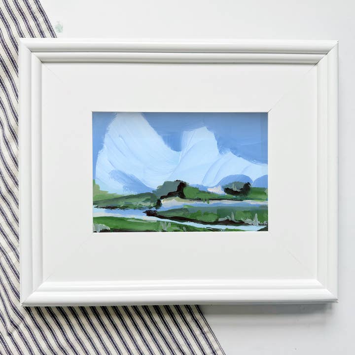 Peinture abstraite de plage, paysage côtier dans un cadre blanc pour la vente par Green Barn Studio