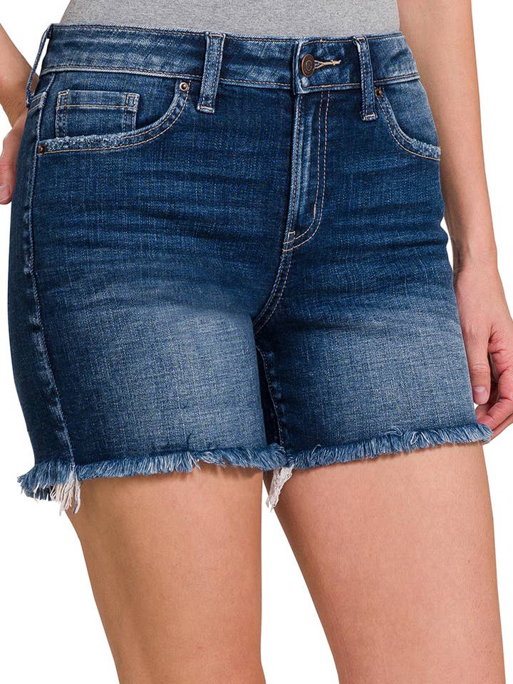 ..1203 Pantaloncini di Jeans a Vita Media con Orlo Grezzo SI-29138 per la vendita all'ingrosso da parte di 42POPS
