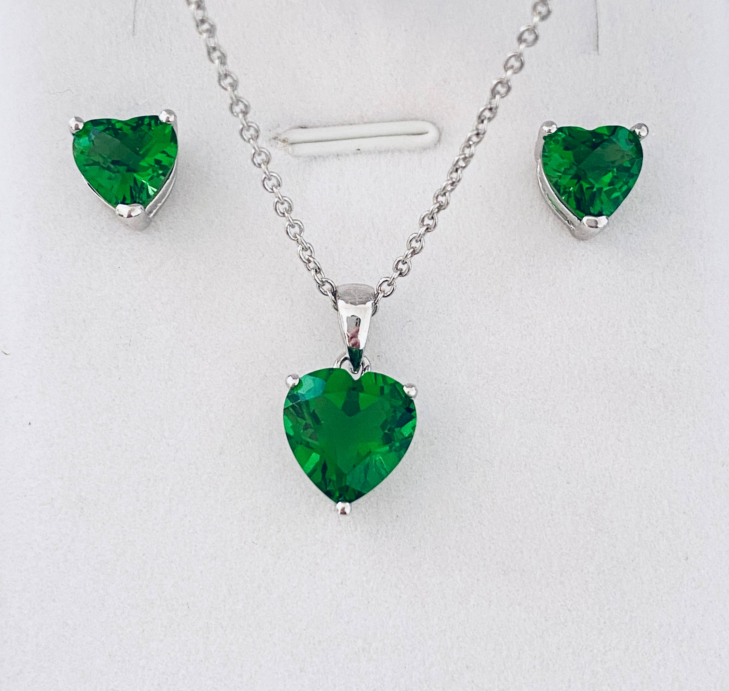 Twan Kee Jewelry – Großhandel Individueller Charm/Anhänger – Klassischer 8mm Herzform Helenit Anhänger aus Sterlingsilber3