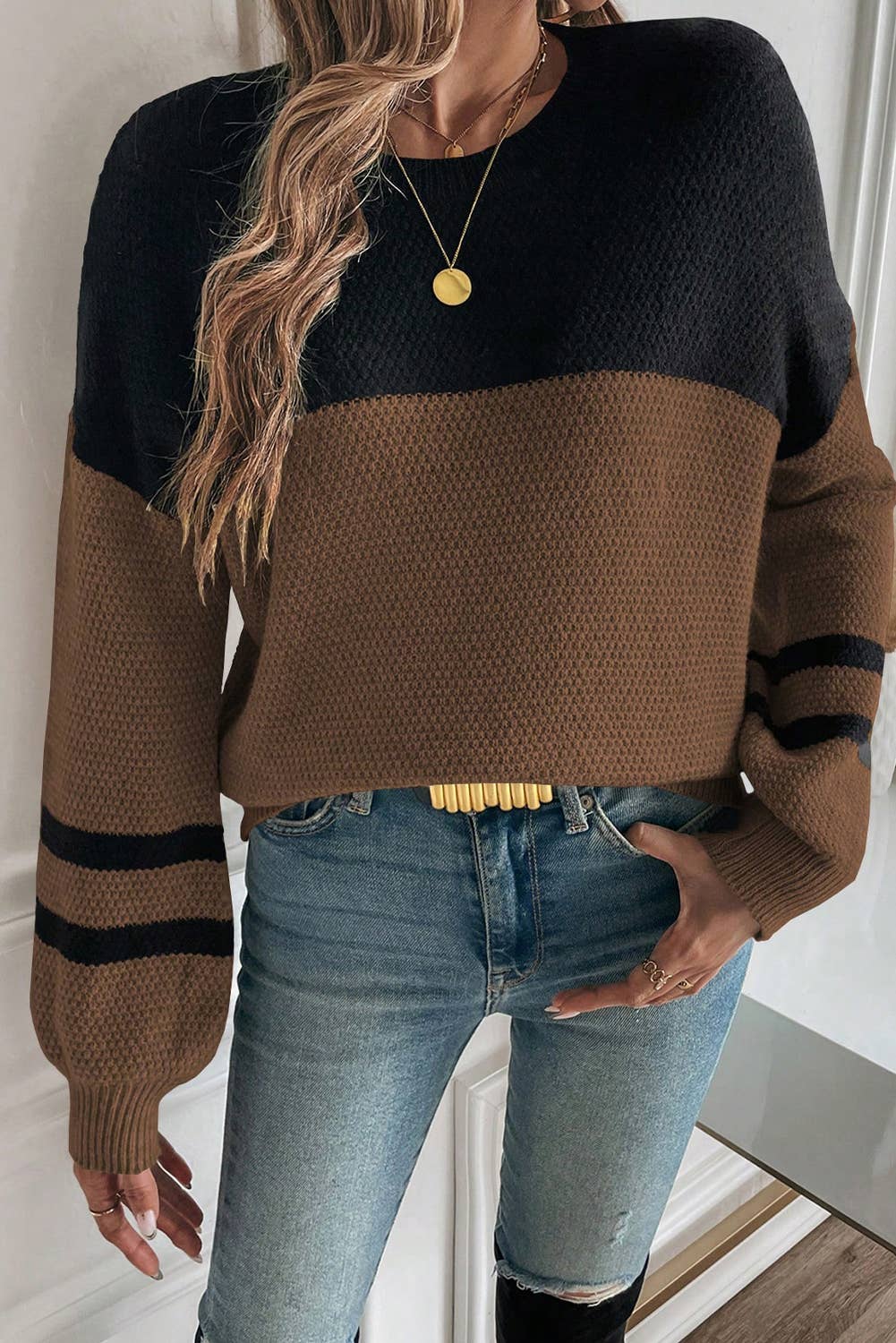 Suhkasana – wholesale Knitted jumper – Women′s – Parchment Color Block Knit Striped Sleeve Detail Casual Sweater15