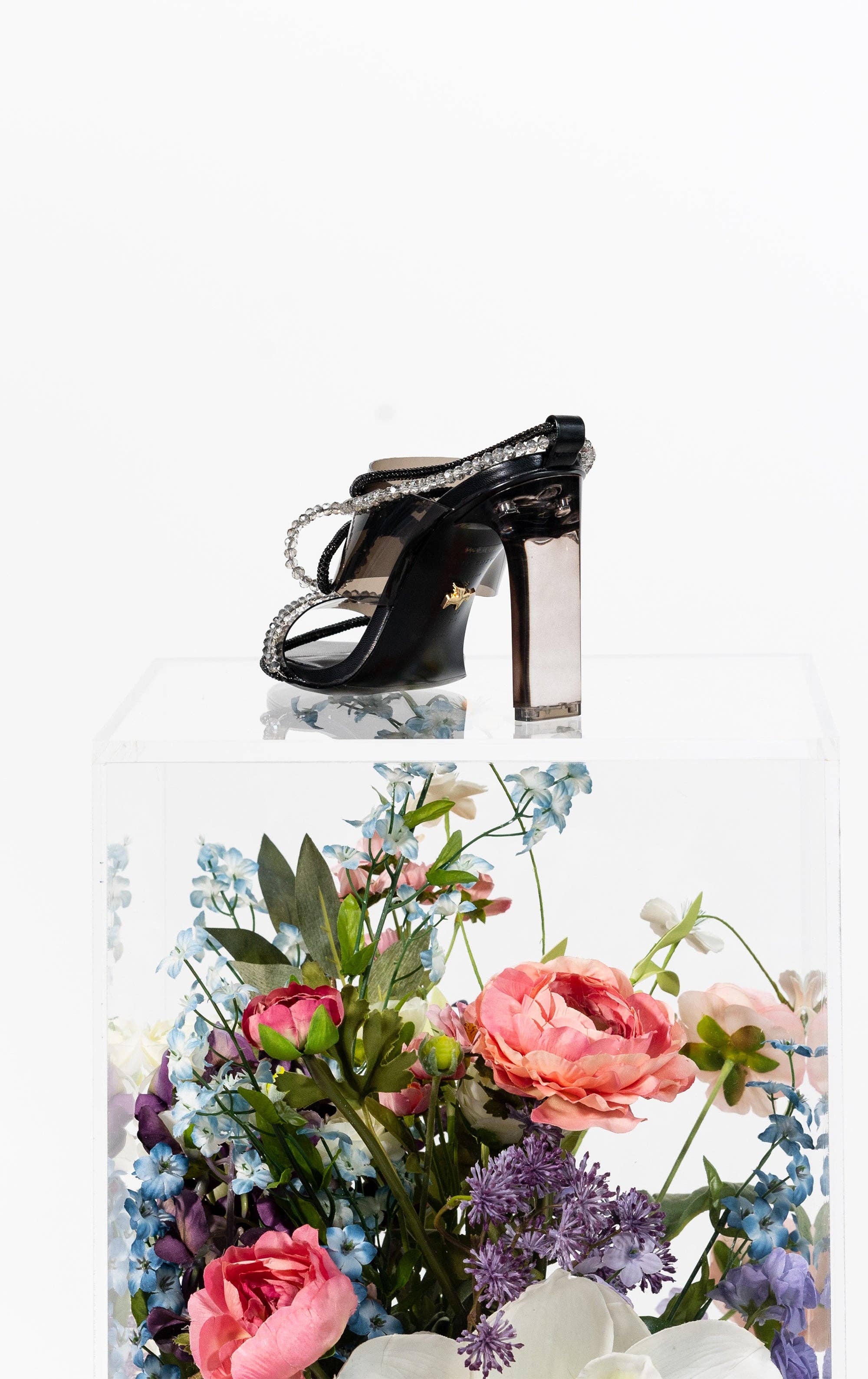 She is Cheval - Wholesale High Heels - Women's - Laser Kitty 30003