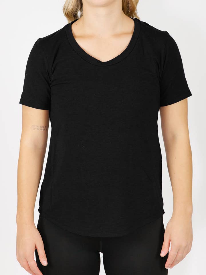 Camiseta básica por atacado de Nominou Designs