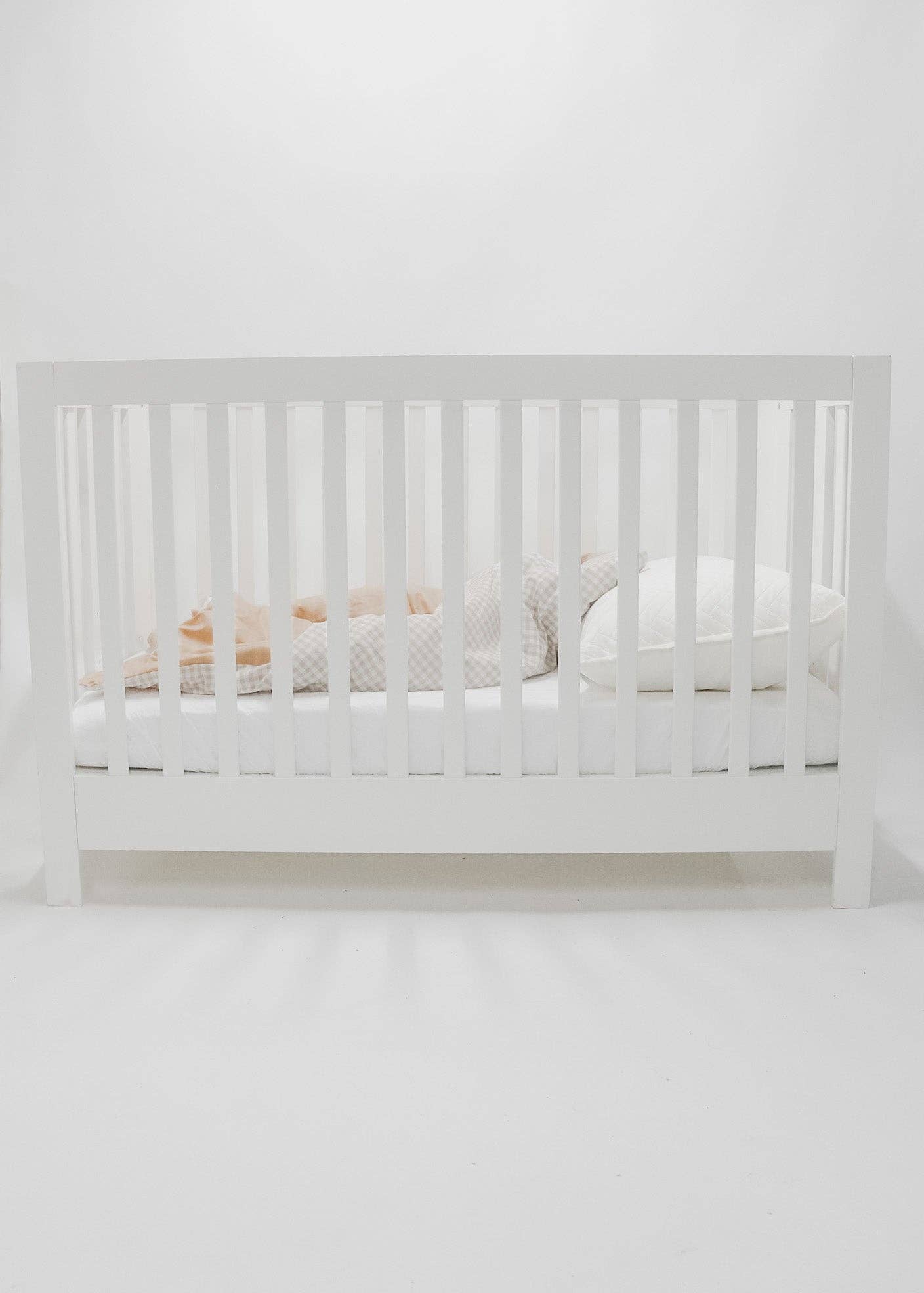 Little Mae and Co - Vente Courtepointe - Enfant et bébé - Couverture matelassée en vichy châtaigne1