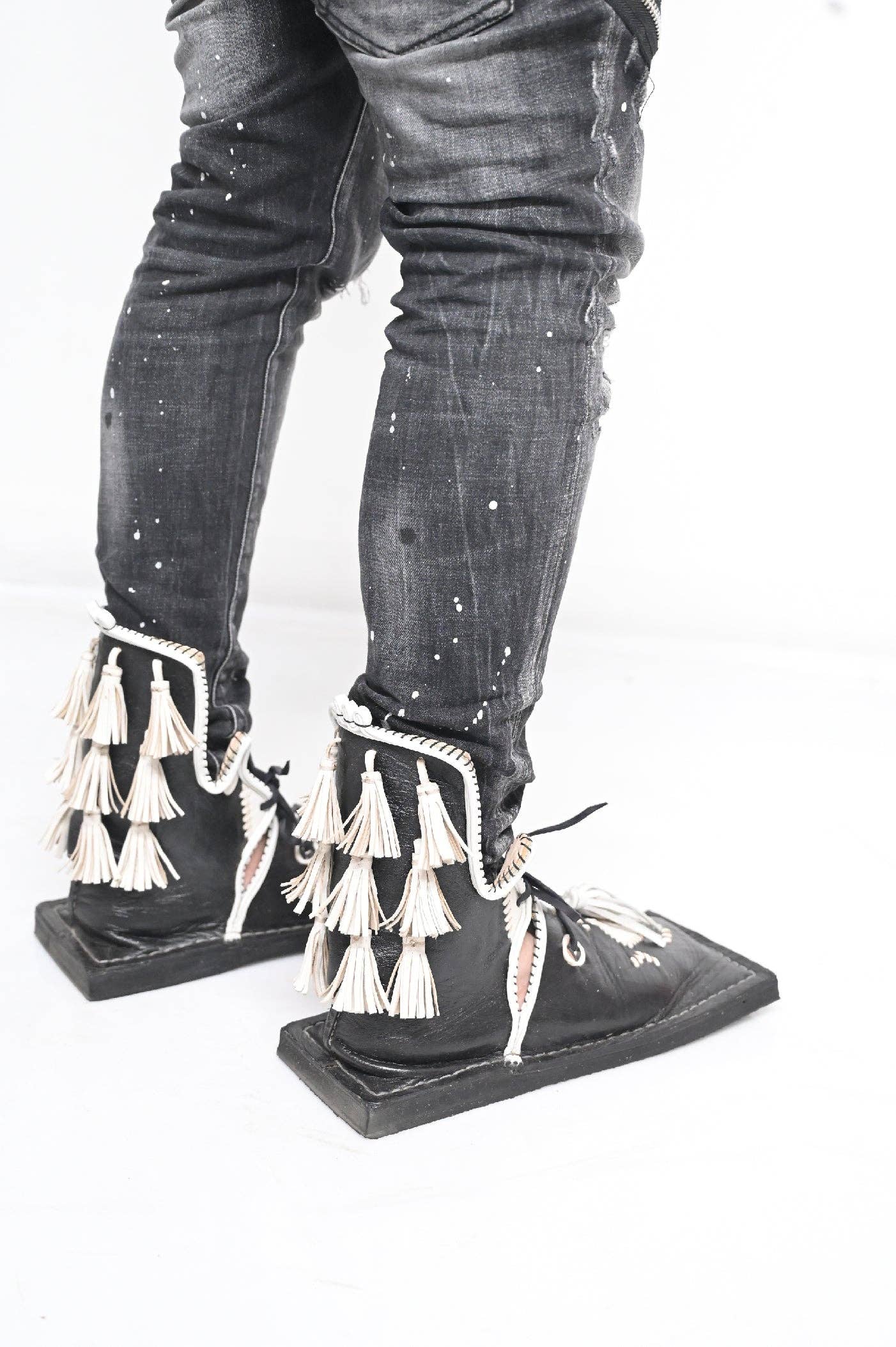 Bønes and Balløøns - Wholesale Boots - Women's - Unisex Black And White Hand-Made Traditional Moroccan Craftsmanship Leather Shoes - Variation I5