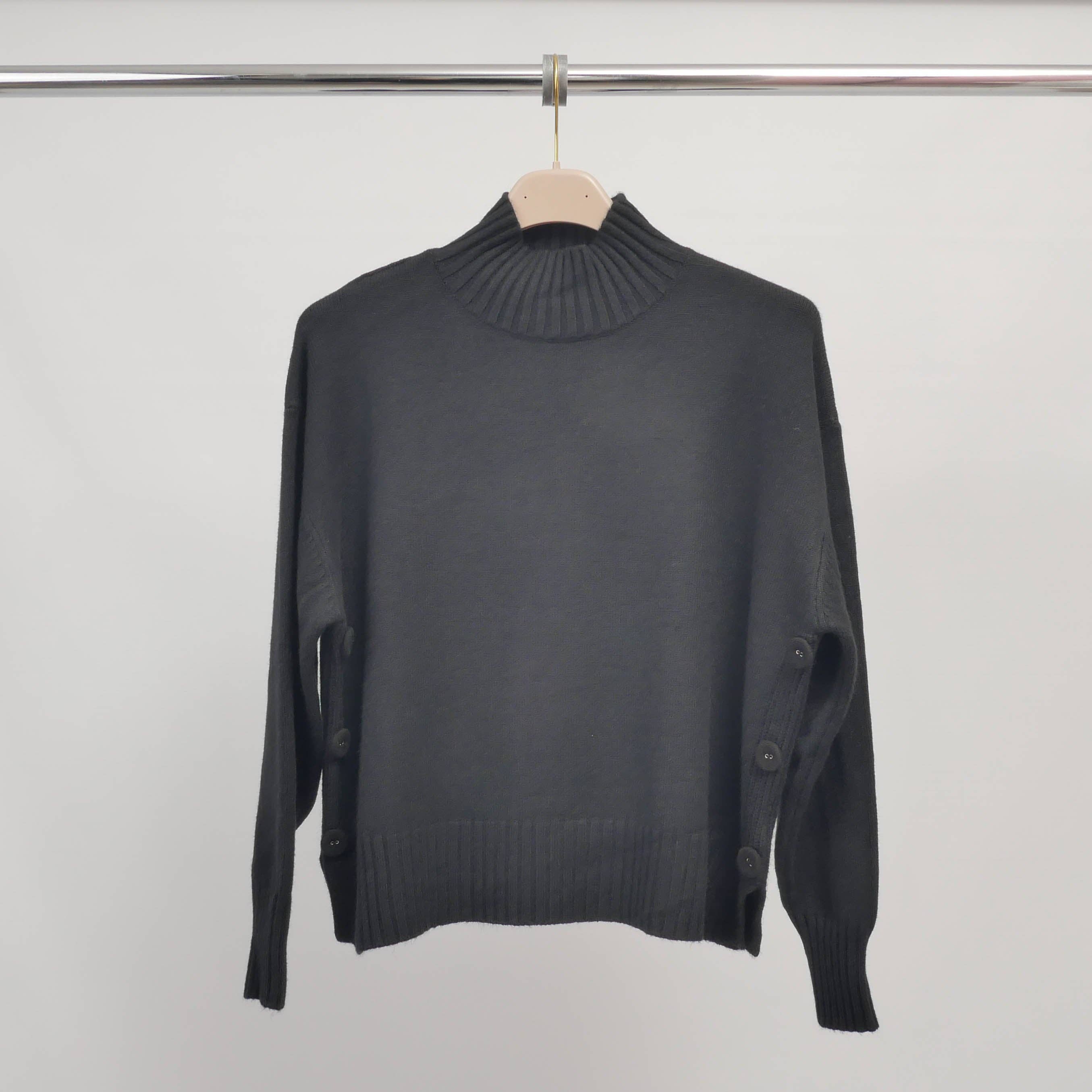 Cecile Wang - Wholesale Knit Sweater - Women's - High neck sweater with side buttons – HY120593