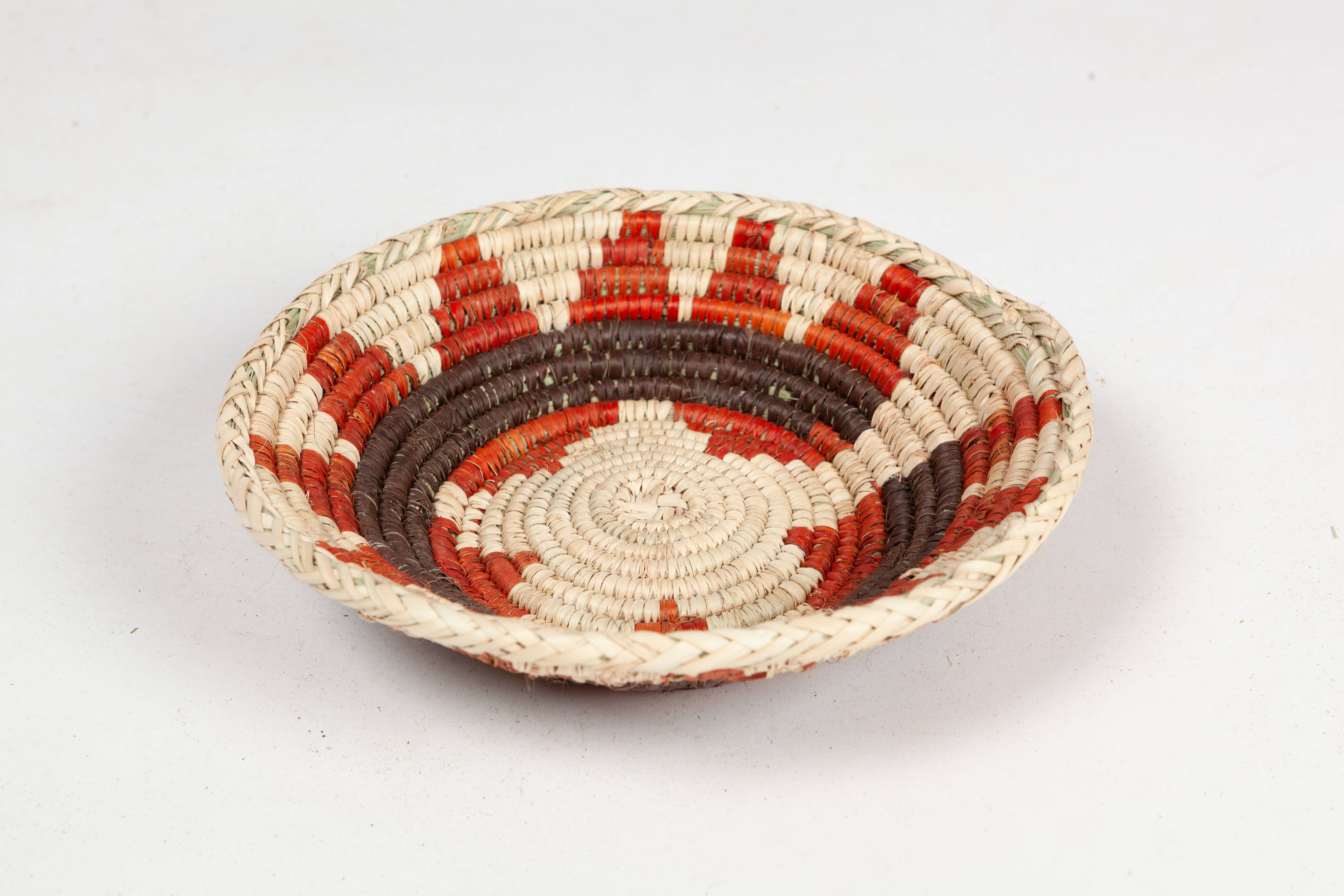 Intertrade s.a - Wholesale Basket - Small palm leaf fruit baskets, handmade4